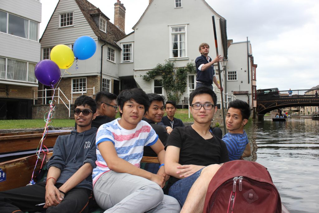 Abbey College Cambridge A Level Students Punting