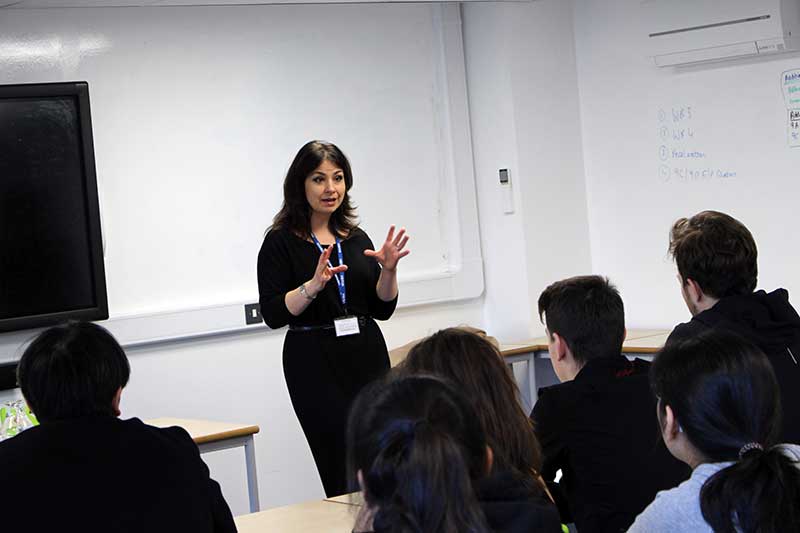 Heidi Allen visits Abbey College Cambridge